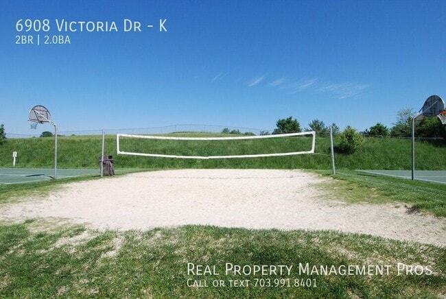 Building Photo - 6908 Victoria Dr