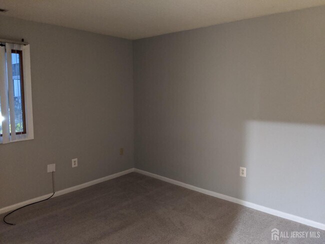 Building Photo - 4805 Ravens Crest Dr