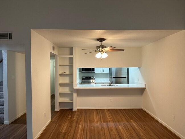 Building Photo - 1500 Olympia Way