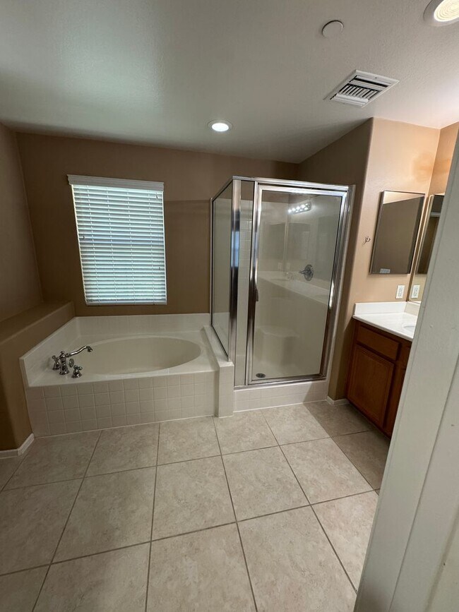 Building Photo - Ready to move-in! Spacious 4-Bedroom + Loft Home Near Loma Linda University