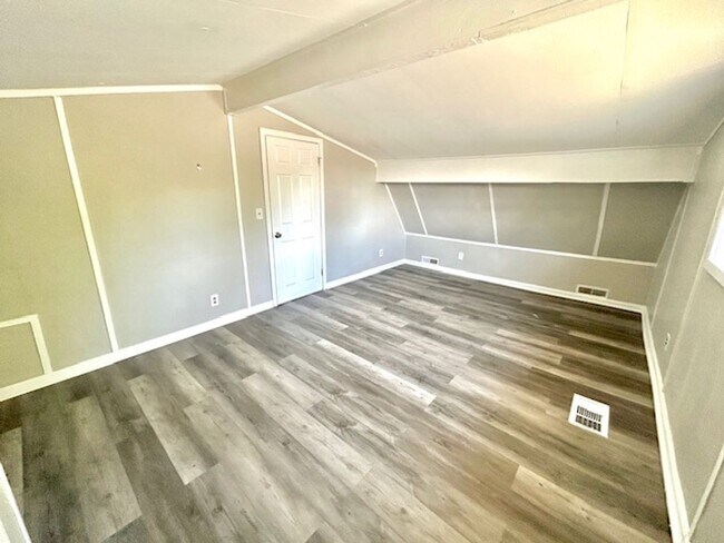 Building Photo - 4216 Chalet Cir NW