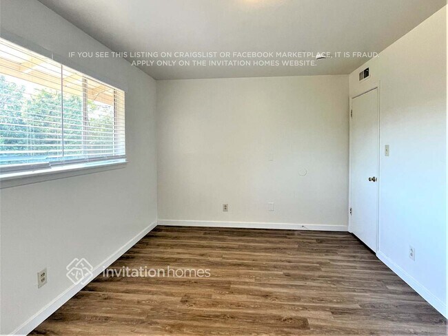 Building Photo - 7030 Tamoshanter Way