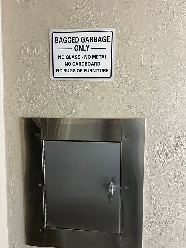 Building Photo - 2BD/2BA on the Gulf of Mexico!