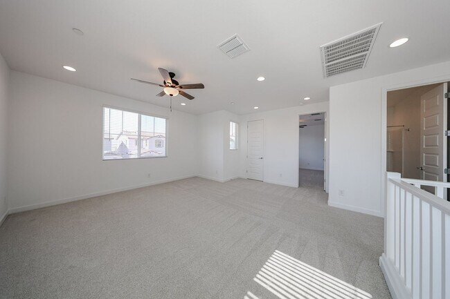 Building Photo - 4-Bedroom Home in Mystic at Lake Pleasant