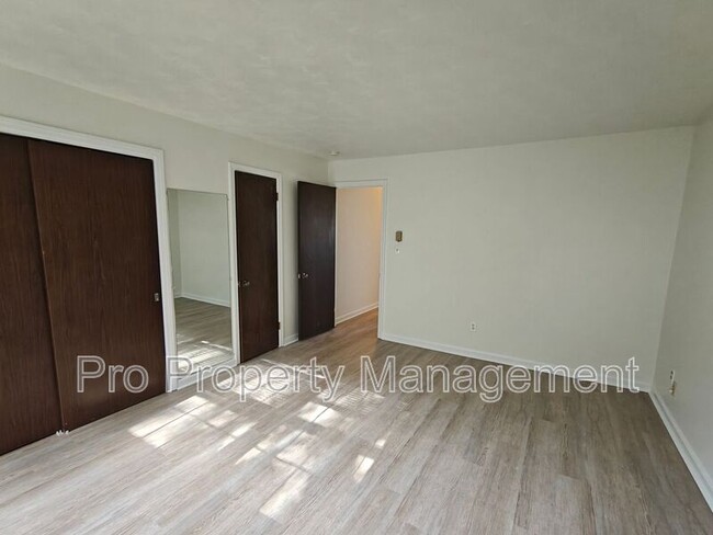 Building Photo - 18 Broadview Terrace