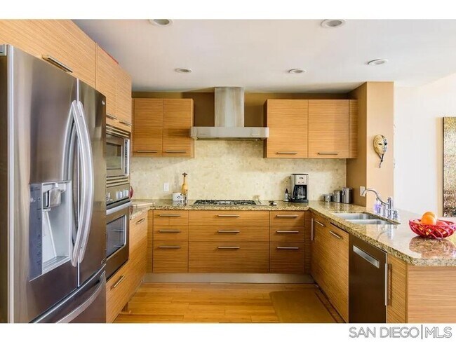 Building Photo - 1431 Pacific Hwy