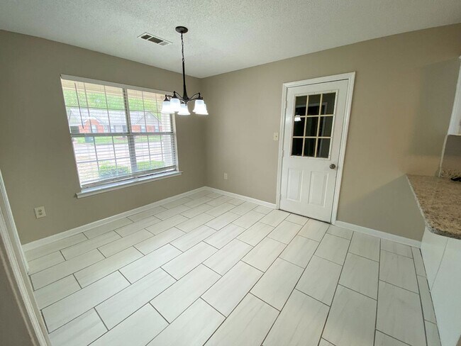 Building Photo - 3 bed, 2 bath in Millington