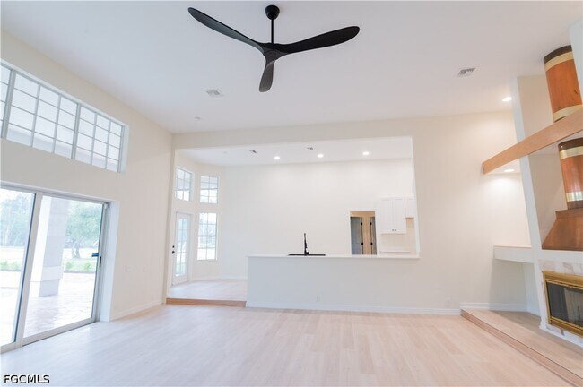 Building Photo - 15200 Sweetwater Ct