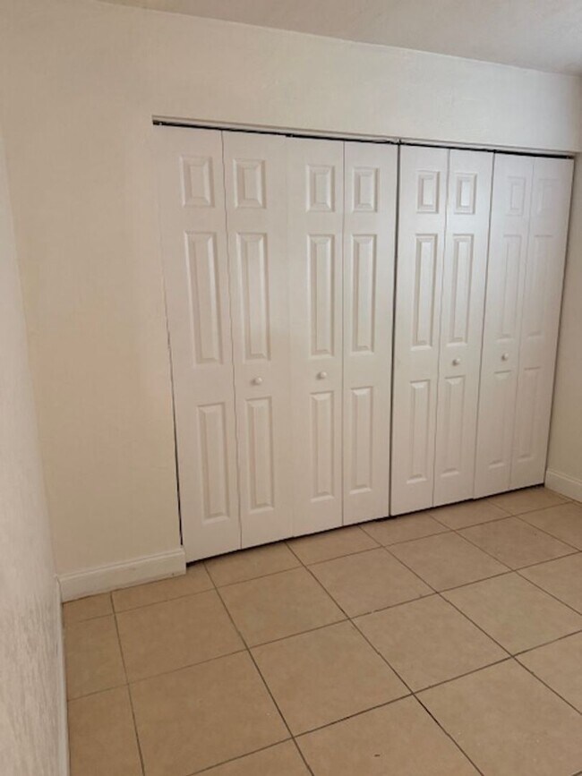 Building Photo - Gorgeous Sunset views. 2 bedroom 2 bath condo