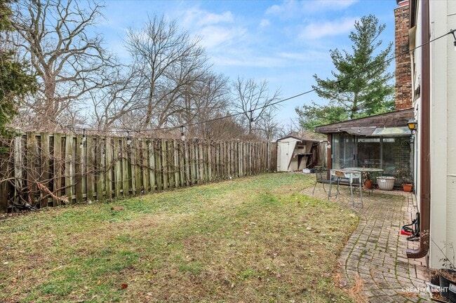 Building Photo - 8119 Oriole Dr