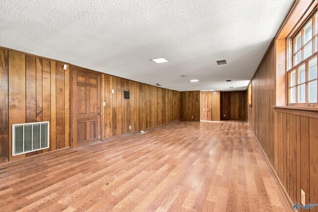 Building Photo - 2214 Briarcliff Rd SE