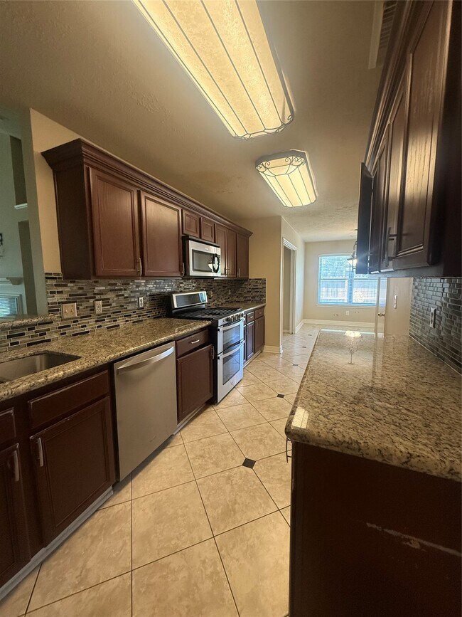 Building Photo - 8210 Paddington Pl Dr