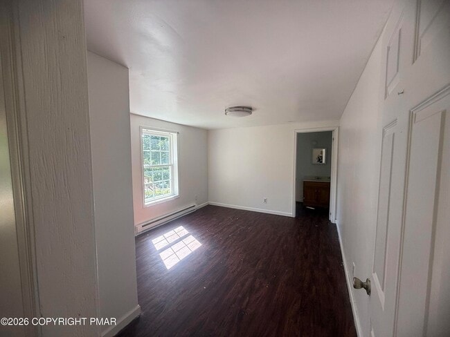 Building Photo - 2186 Spring Dr