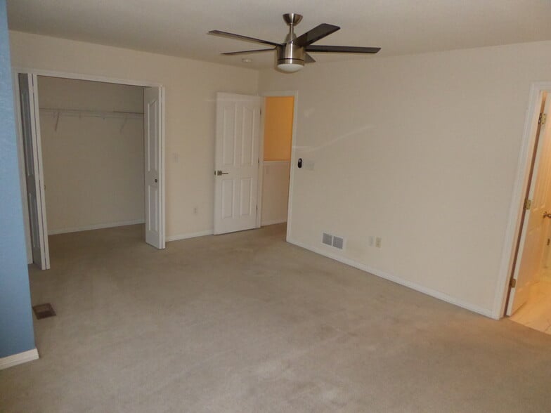 Building Photo - 1020 Andrews Peak Dr