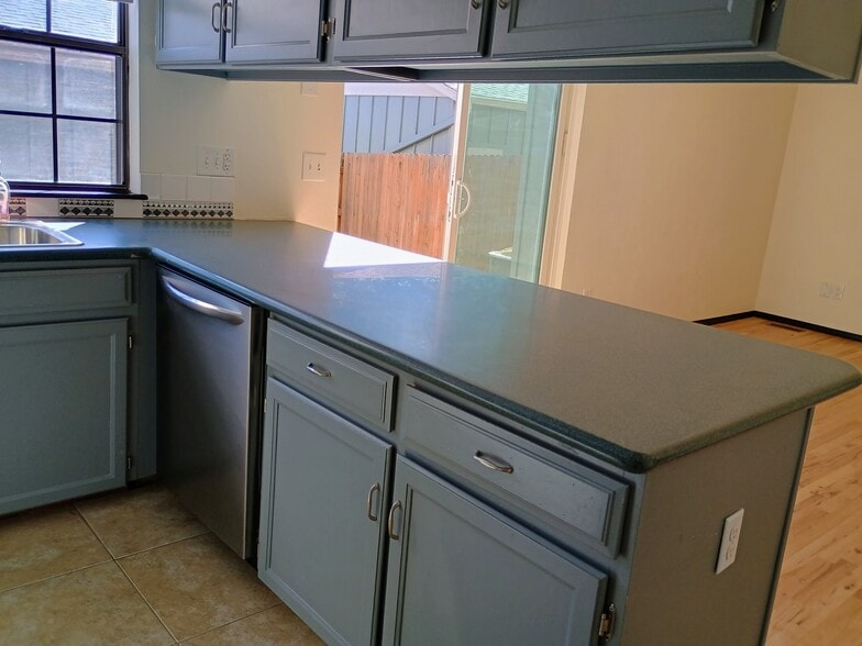 Kitchen - 10360 E Jewell Ave