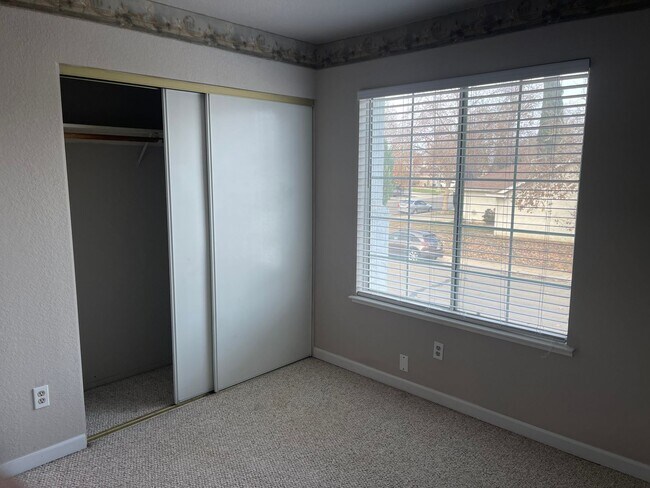 Building Photo - 2234 Prestwick St