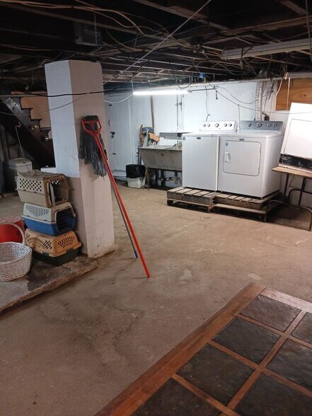 Building Photo - 2107 N Rockhill Rd