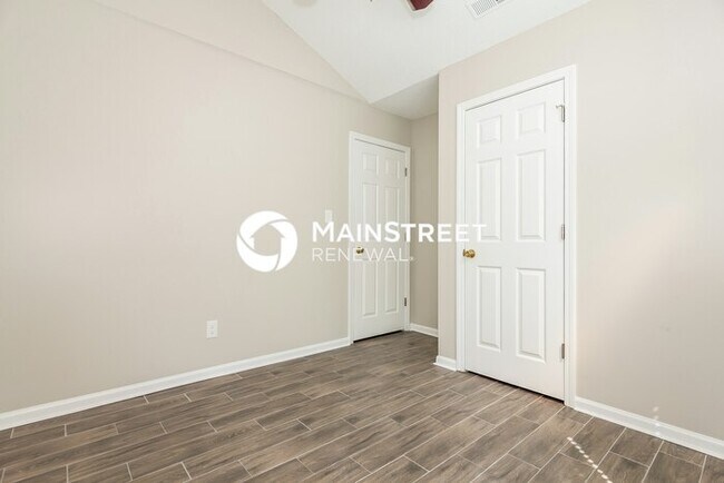 Building Photo - 3 Bedroom Pet-Friendly Home in Gastonia, NC with Main Street Renewal