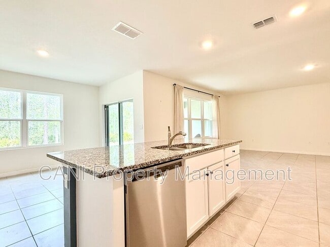 Building Photo - 245 Carabelle Ct