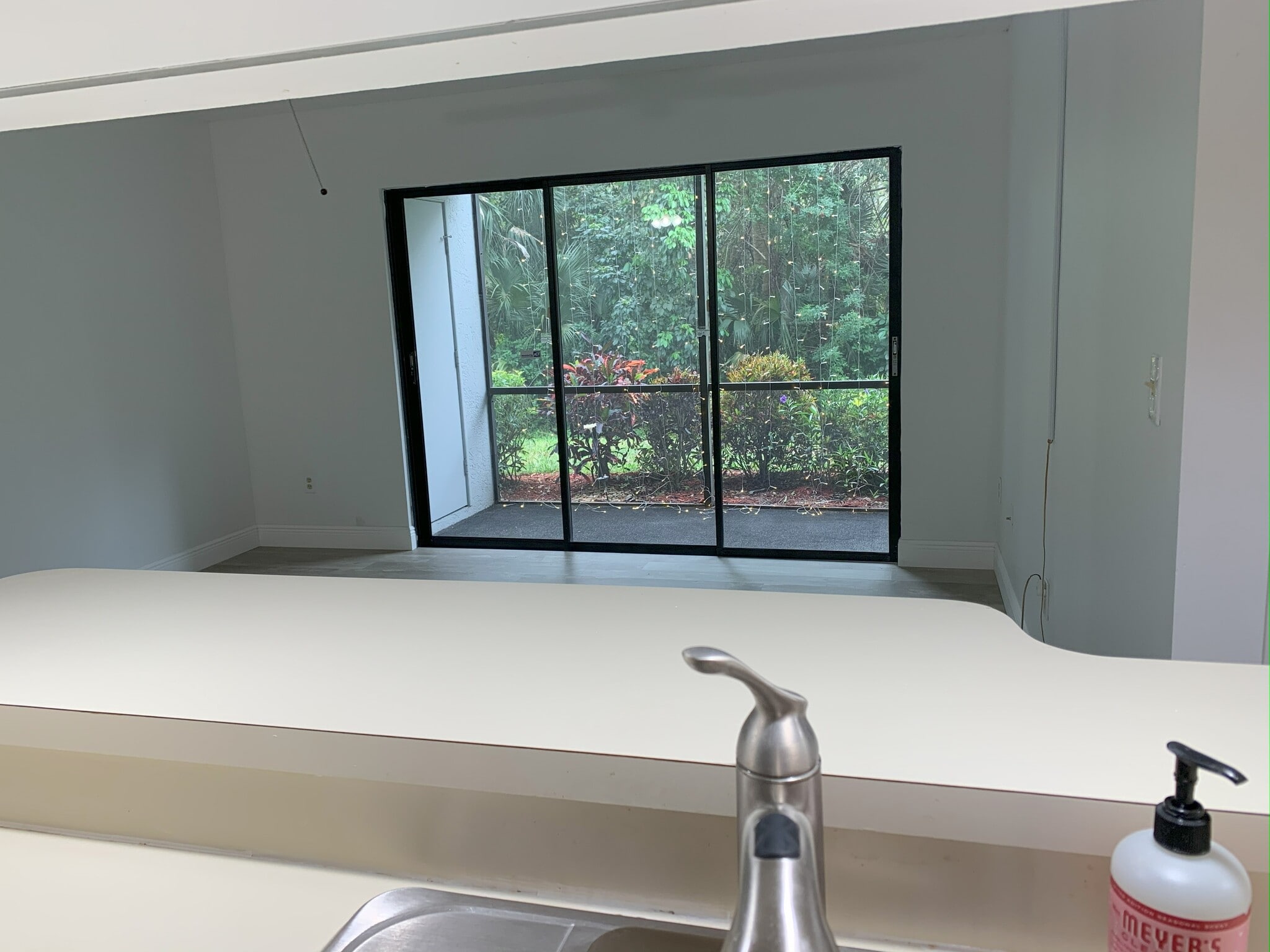 Building Photo - 9570 Green Cypress Ln
