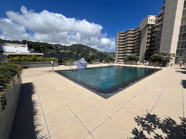 Building Photo - Mott Smith Laniloa