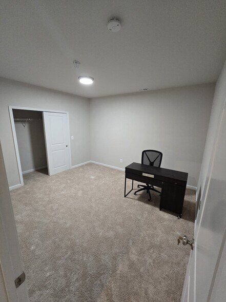 Building Photo - 9902 Obin Ln