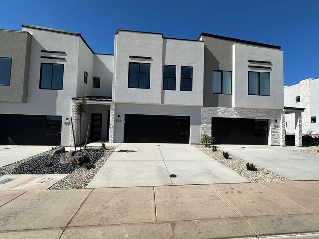 Building Photo - 917 Willow Bnd Dr