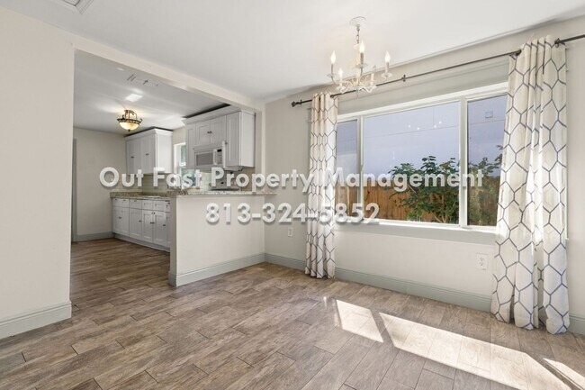 Building Photo - Private Yard Living with Recent Upgrades in Central Tampa