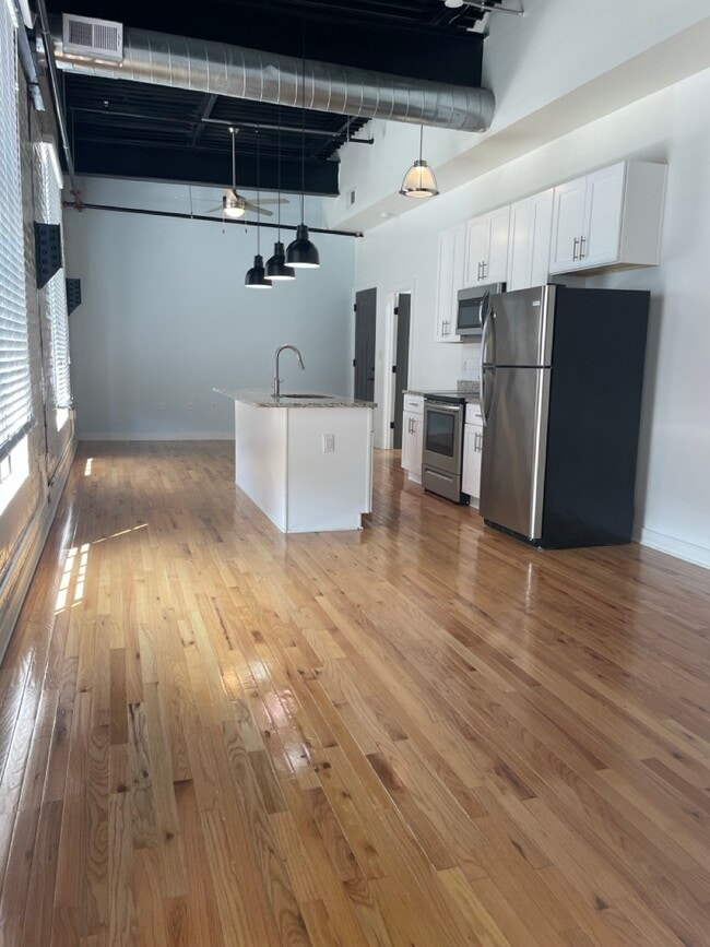 Building Photo - Culpeper Lofts - Building B