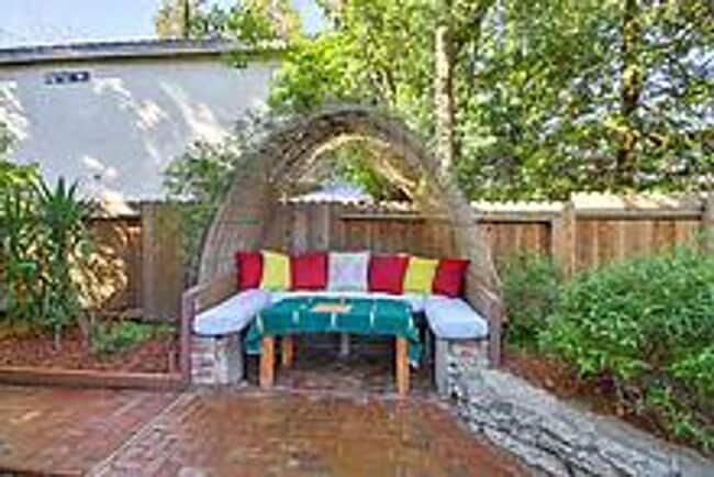 Building Photo - Beautiful 3 Bedroom Home-$750.00 Off 1st M...