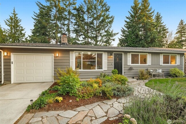 Building Photo - Classic Mid-Century Rambler with Modern Co...