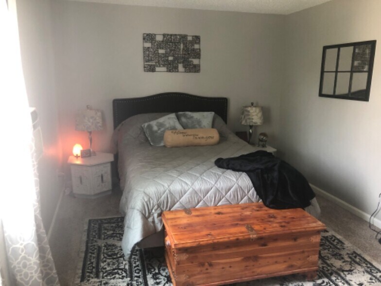 Building Photo - 1834 Lanka Ln