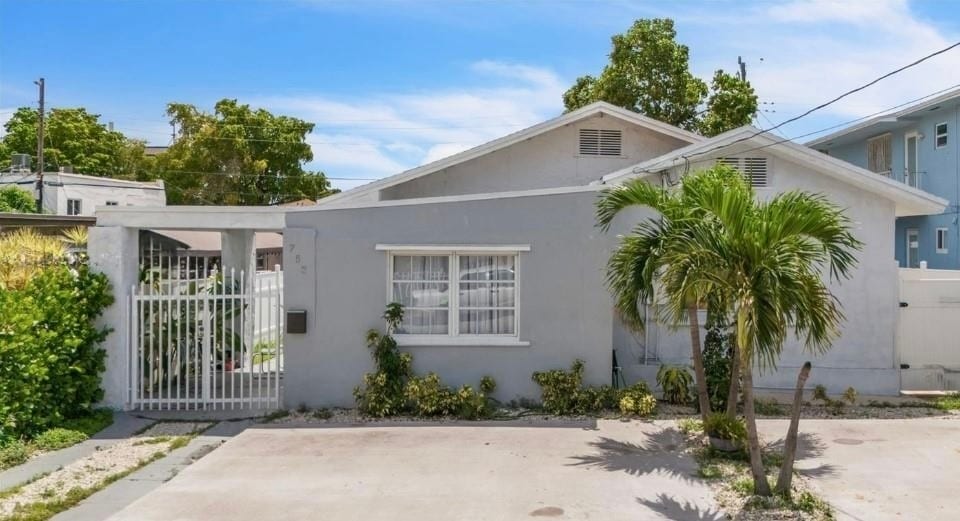 Duplex - 753 NW 22nd Ct
