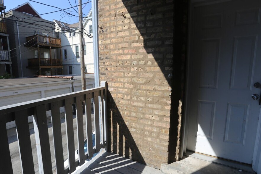 Building Photo - 3220 N Clifton Ave