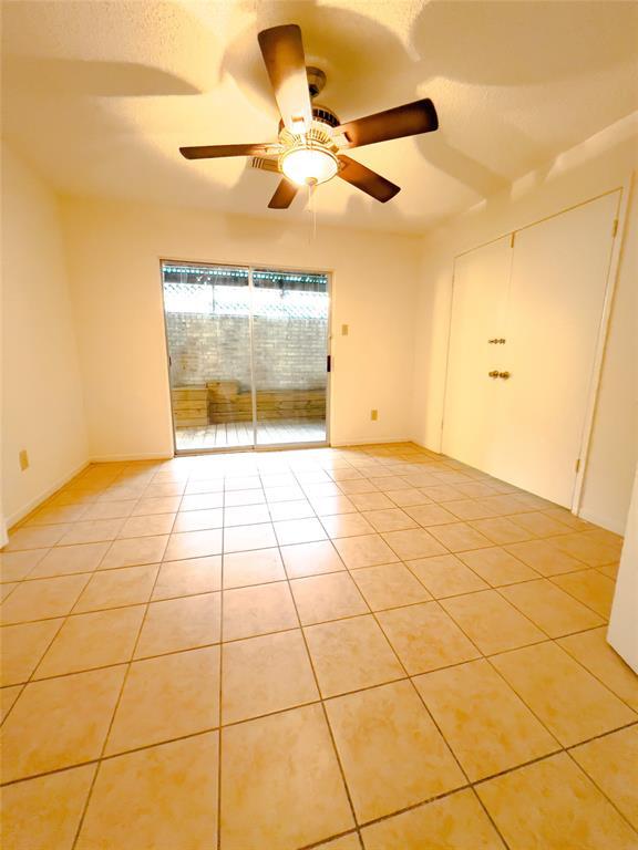 Building Photo - 2827 Waypark Dr