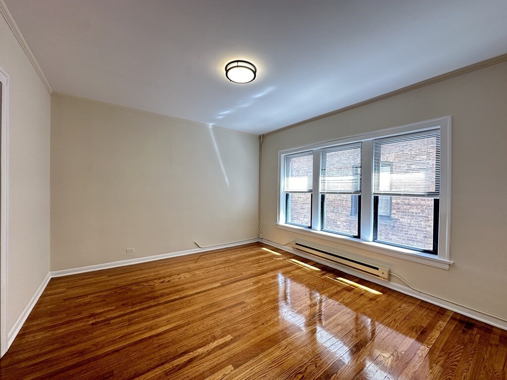 Building Photo - 1316 Oak Ave
