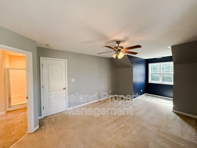 Building Photo - 675 Omaha Dr