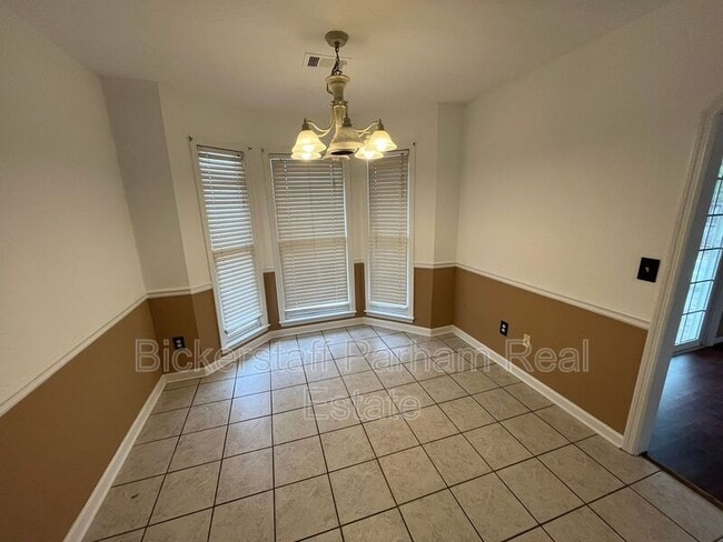 Building Photo - 165 Sweetwater Dr