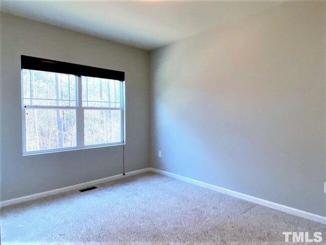 Building Photo - End Unit 3 Bedroom Townhome Morrisville RD...