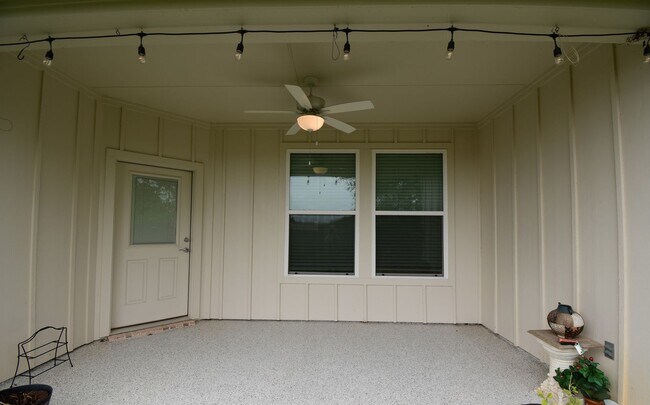 Building Photo - 6067 Hamilton Mdws Wy
