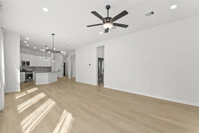 Building Photo - 27127 Butterfly Mint Ln