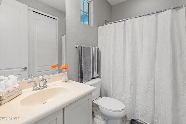 Building Photo - 3603 E Salter Dr