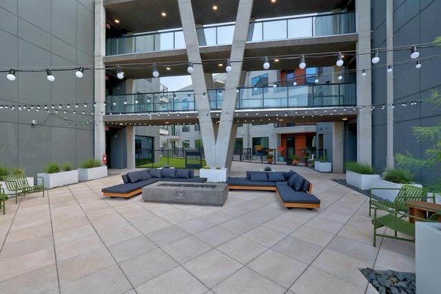 Building Photo - 1701 Simond Ave