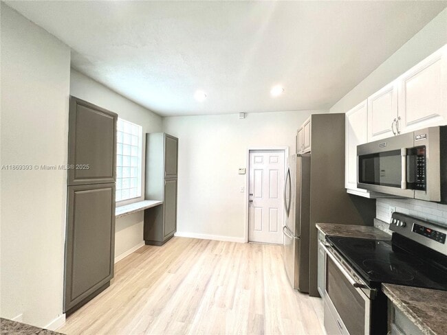 Building Photo - 1816 Salerno Cir