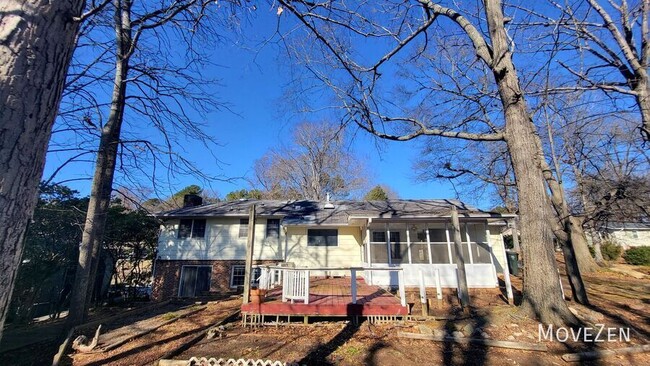 Building Photo - 1020 Wofford Ln