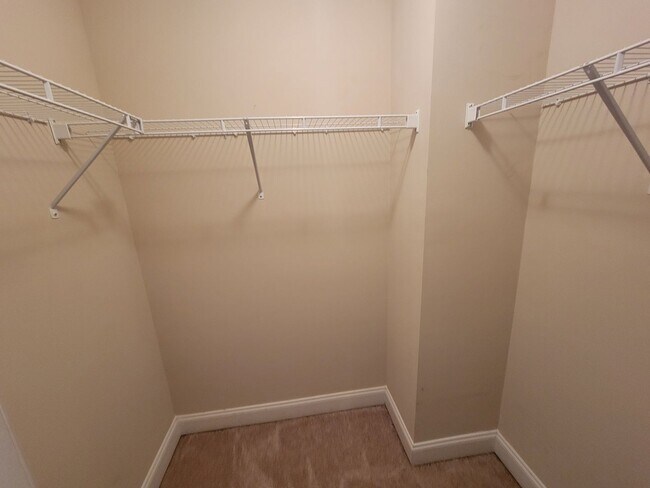 Building Photo - Lakeview Commons - Columbia County