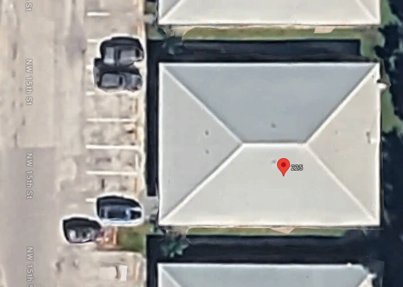 Building Photo - 225 NW 15th St