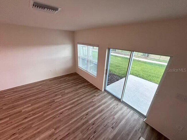 Building Photo - 746 Stoney Pointe Cir