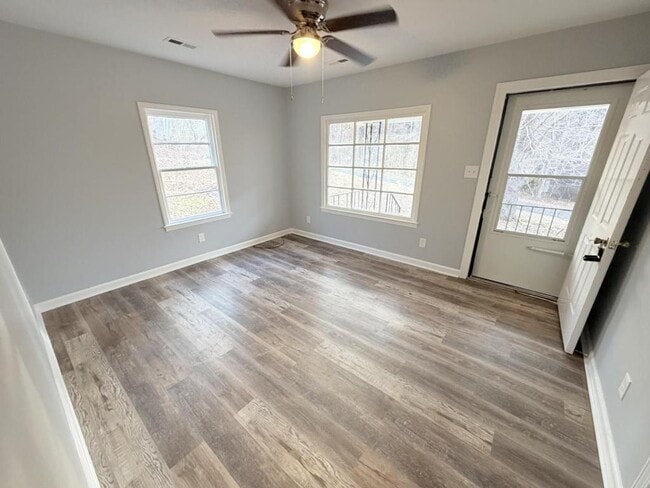 Building Photo - 1233 Dixie Pl