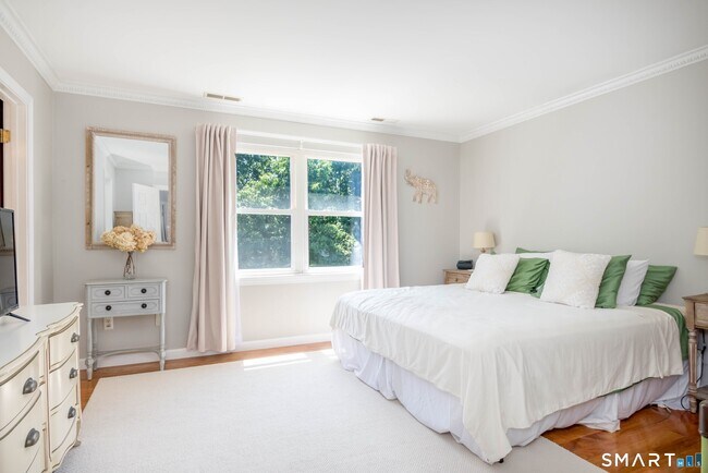 Building Photo - 30 Hickory Hill